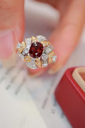 1.15ct 红宝石戒指