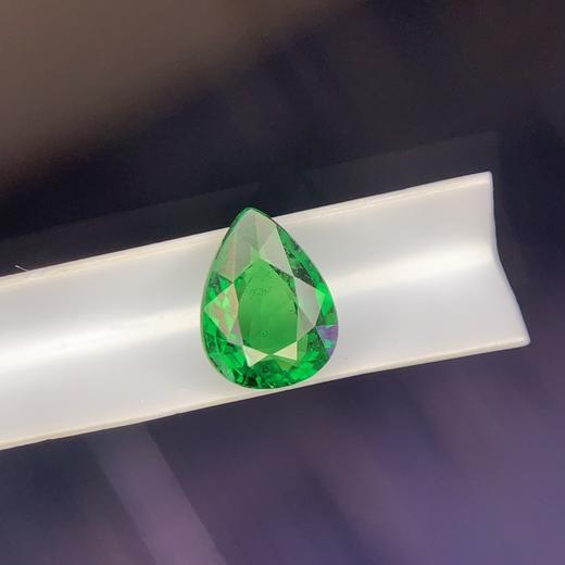 1.03ct 沙弗莱裸石 商品图5