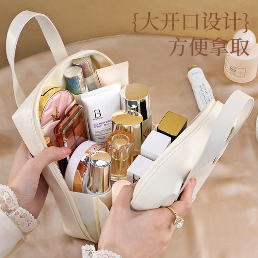 买一送一【小小身材大大空间！贝壳手提化妆包】高级奶油感皮质 防污、耐脏，水渍不渗透，双向大开口设计 拿取超方便！便携式化妆品收纳包洗漱化妆袋Y 商品图3