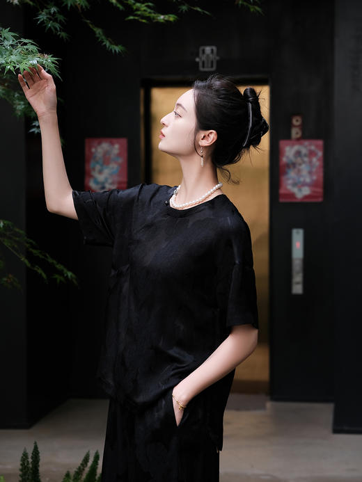 盛唐婧 |真丝冠乐皱烟墨上衣 商品图3