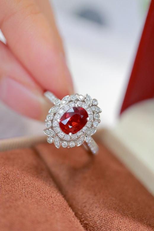 1.06ct 红宝石戒指 商品图4
