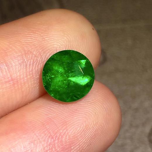 1.98ct 祖母绿裸石 商品图3