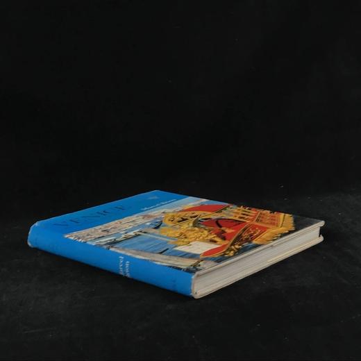 威尼斯：意大利的假面剧 105幅插图（39幅彩色） 精装16开 商品图1