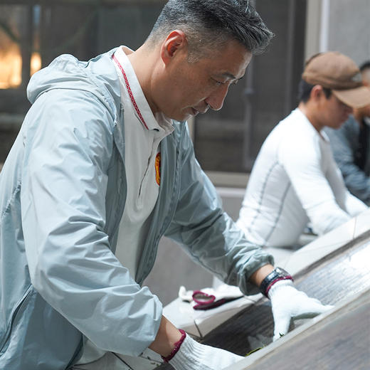 【老班章单株】2024年云南勐海茶王地古树单株普洱茶生茶 会员VIP6以上专属福利 仅限两箱 商品图3