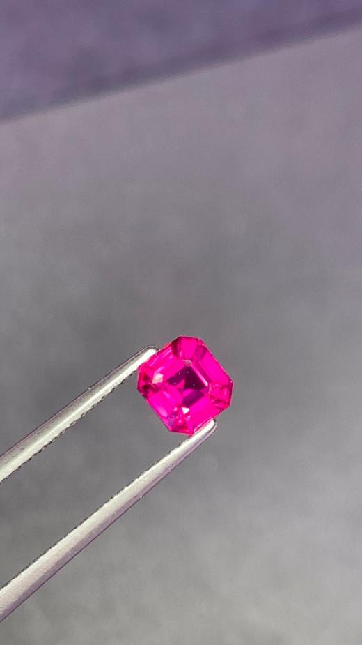 1.02ct 紫蓝宝裸石 商品图4