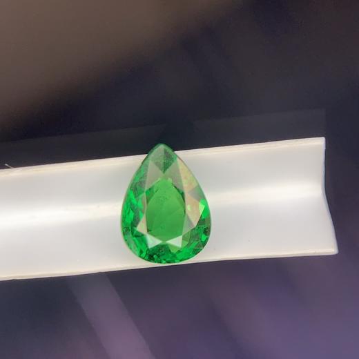 1.03ct 沙弗莱裸石 商品图6