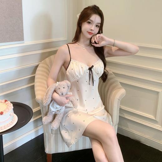 【纯欲风❗️性感甜美吊带睡裙】舒适到像裸穿，自带胸垫，免穿文胸内衣❗️睡衣女冰丝带胸垫印花丝绸新款家居服 商品图6