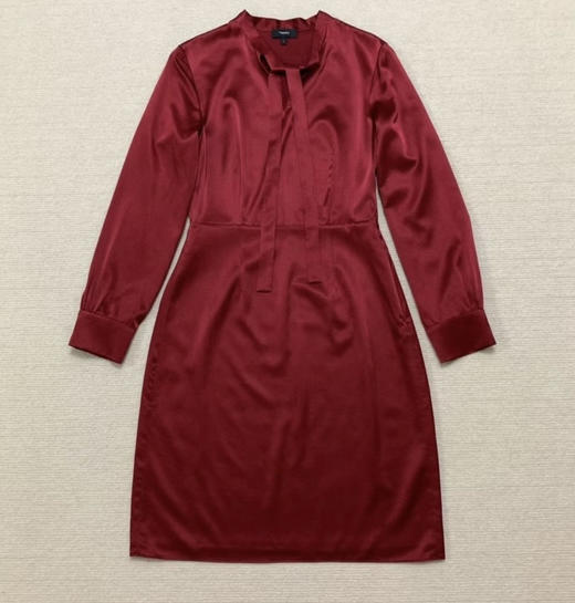 Theory 加厚真丝缎收腰连衣裙 商品图1