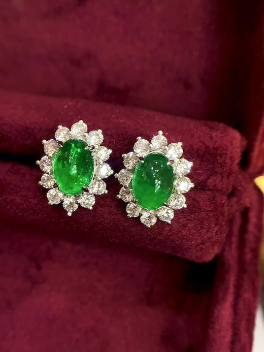 1.80ct 祖母绿耳钉 商品图3