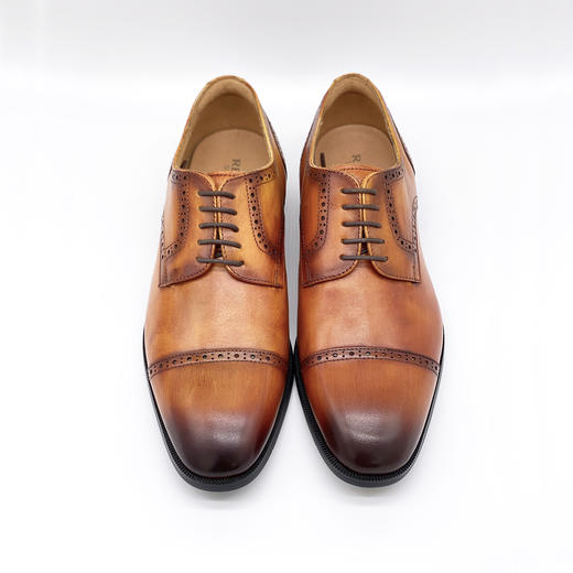 断码特价41码——国货优品系列男士正装鞋之日常系列黄褐色擦色皮SEMI布洛克雕花0102 商品图3