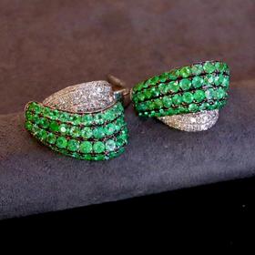 2.68ct 祖母绿耳扣