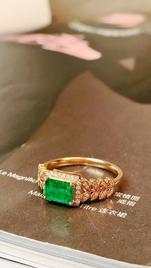 0.82ct 祖母绿戒指 商品图3
