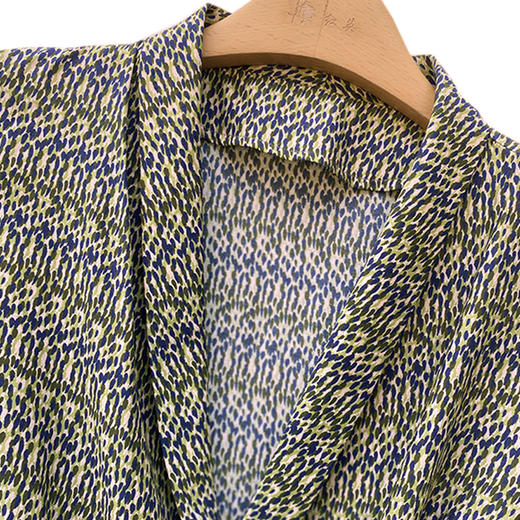 VIVIAN LIU薇薇安刘R2423007春女装新款西装领印花粘纤七分袖外套 商品图2