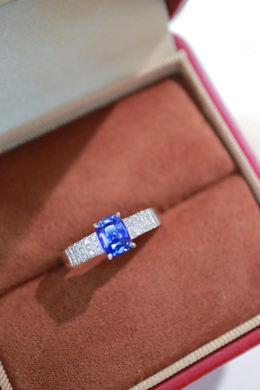 1.08ct 蓝宝石戒指 商品图6