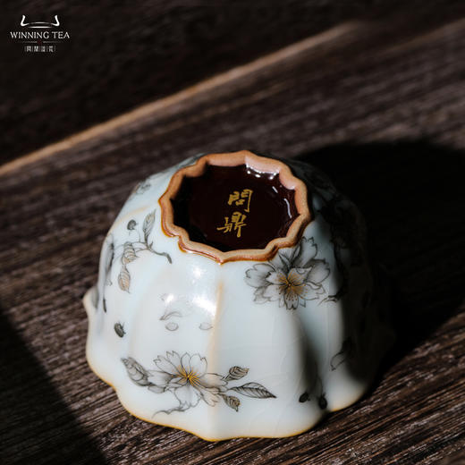 问鼎汝瓷鼎峰系列老款月白宝相杯（墨彩樱花） 商品图3