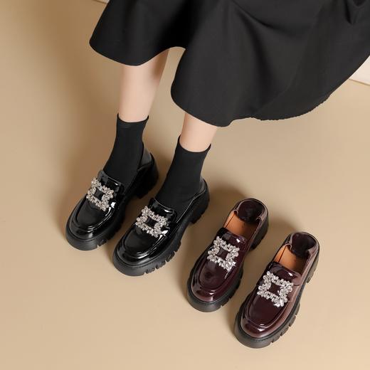 westory2024秋季新款时尚优雅单鞋方扣水钻气质百搭平底乐福鞋女W24CM74731 商品图3
