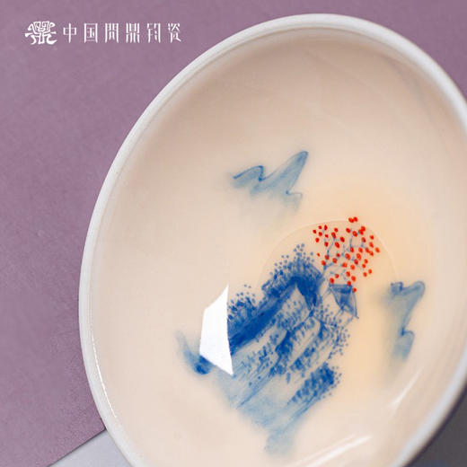 问鼎钧瓷鹅黄青花精工款华彩盖碗(碧水秋山) 商品图2