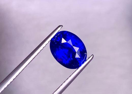 2.59ct 蓝宝石裸石 商品图3