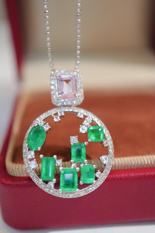 2.8ct 祖母绿吊坠 商品图2