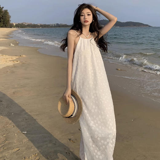 【超美纯欲❗️茶歇法式露背吊带连衣裙】纯欲风挂脖白色连衣裙女，夏季新款甜美性感度假法式裙子QQ 商品图1