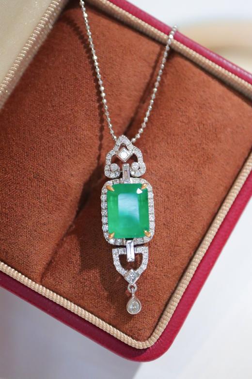3.9ct 祖母绿吊坠 商品图5