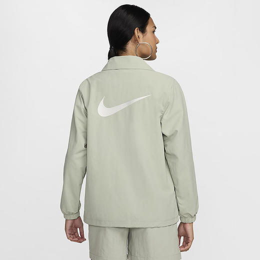 Nike/耐克女子防晒梭织教练夹克秋新款背标大勾宽松翻领外套FV7561-370 商品图1