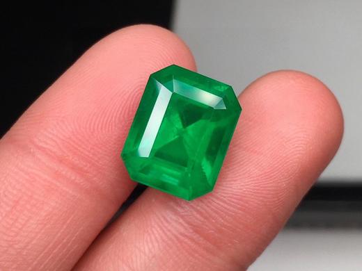 7.31ct 祖母绿裸石 商品图1