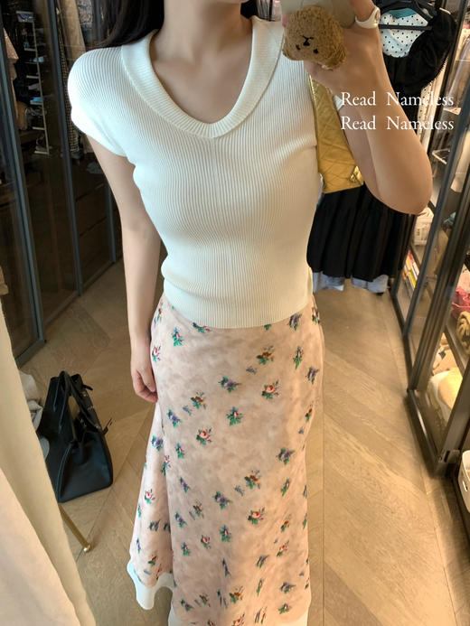 Read Nameless /白色v翻领露背短袖+韩国碎花拼接雪纺边半裙 商品图9