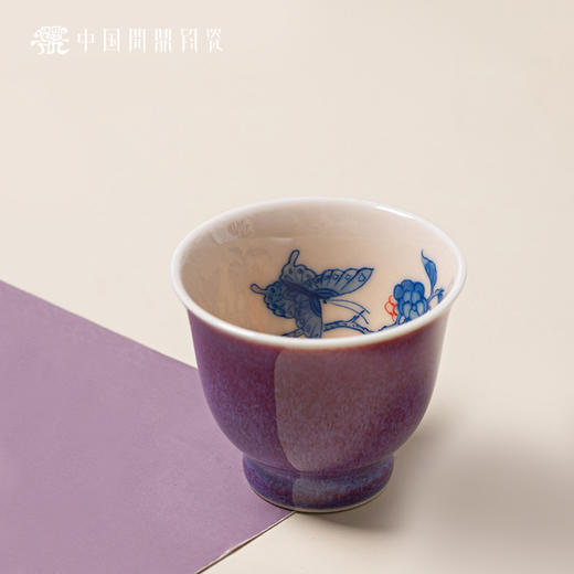 问鼎钧瓷鹅黄青花精工款毓秀杯(绣球蝶恋) 商品图0