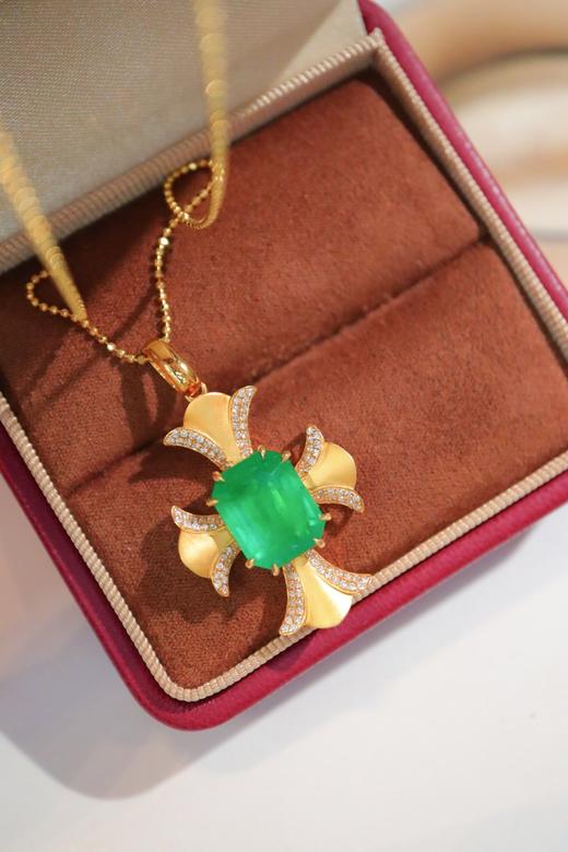 5.12ct 祖母绿吊坠 商品图2