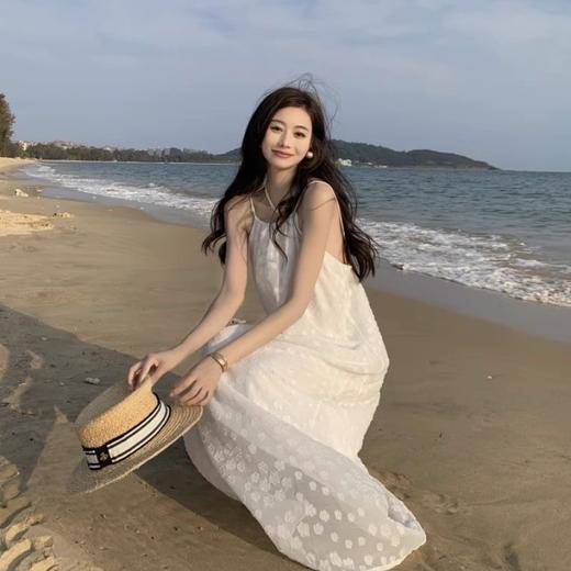 【超美纯欲❗️茶歇法式露背吊带连衣裙】纯欲风挂脖白色连衣裙女，夏季新款甜美性感度假法式裙子QQ 商品图0