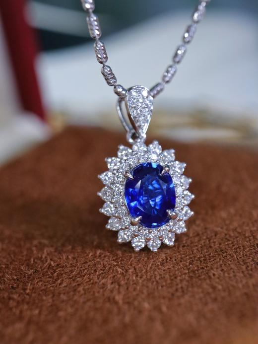0.95ct 蓝宝石吊坠 商品图3