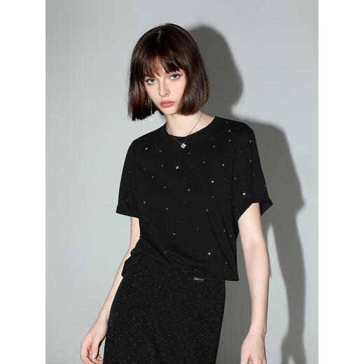 COCOBELLA璀璨星河手工烫钻短袖T恤女宽松舒适棉感上衣TS3010 商品图2