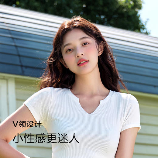 森马内衣女简约纯色短袖上衣修身显瘦V领打底温柔软糯内搭可外穿 商品图2