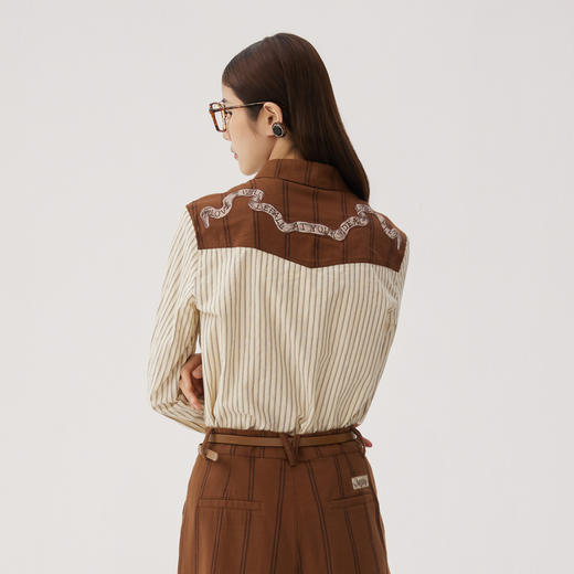 谜底纯棉衬衫长袖女士2024秋季新品复古风拼接绣花衬衣243MC1075 商品图2