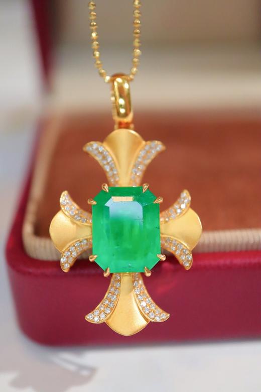 5.12ct 祖母绿吊坠 商品图3