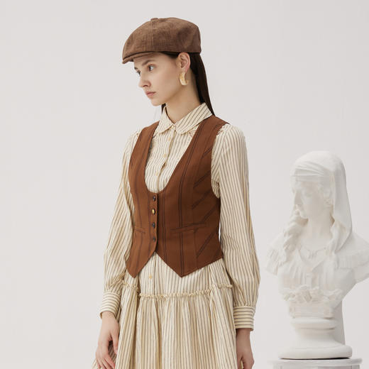 谜底西装马甲女2024秋款复古优雅后背绣花条纹修身马夹243MM1052 商品图1