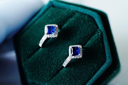 0.5ct 蓝宝石耳扣 商品图3