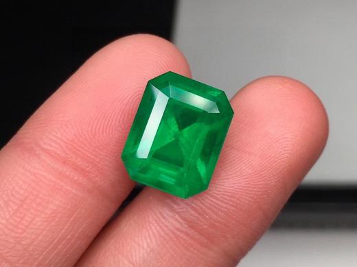 7.31ct 祖母绿裸石 商品图0