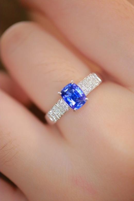 1.08ct 蓝宝石戒指 商品图8