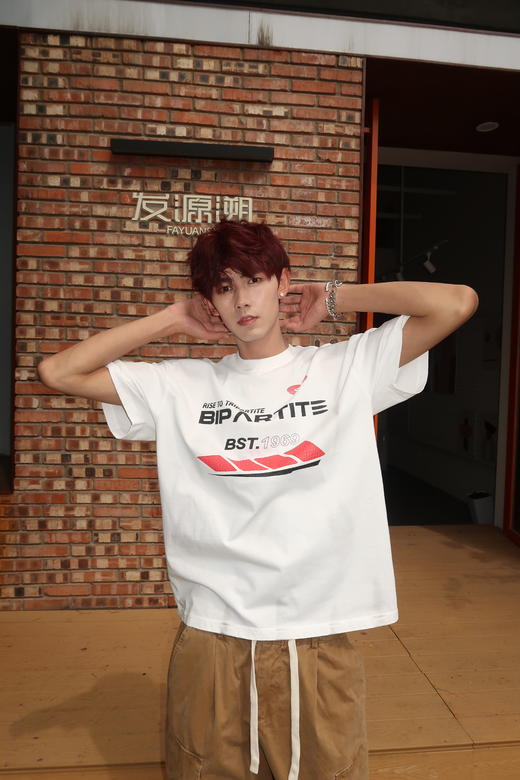 W426012101美式字母短袖T恤 商品图2