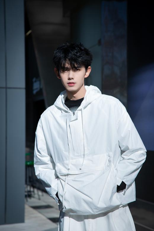 S412461140纯色梭织卫衣 商品图0