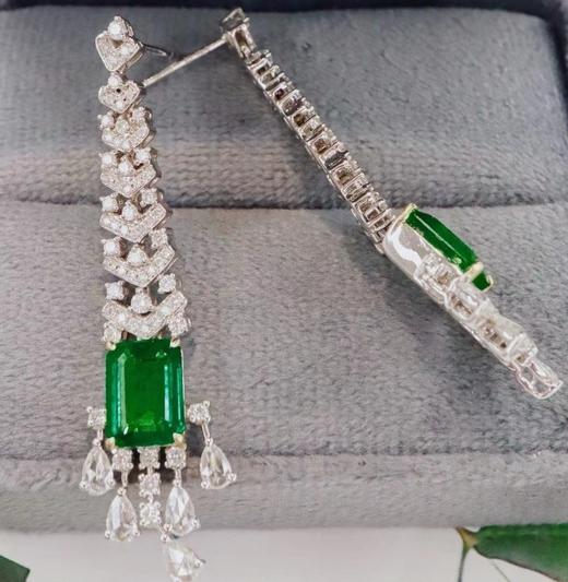 3.9ct 祖母绿耳环 商品图1