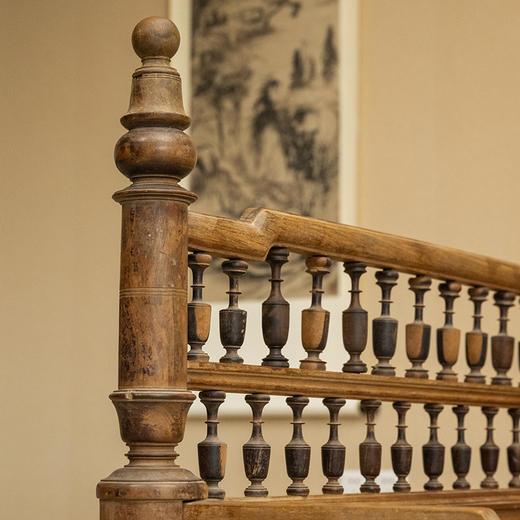 民国 黄花梨宝瓶栏杆围子床 商品图1