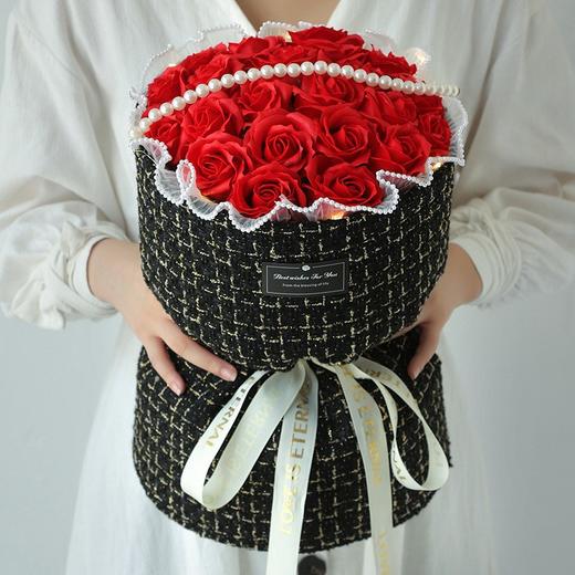 【送花永不过时！法式超美小香风花束】21朵小香风碎冰蓝玫瑰花束，可爱毛绒手捧玫瑰仿真花，送女友朋友闺蜜老婆，香皂永生干花多种颜色可选，520礼物七夕情人节常备！ 商品图5