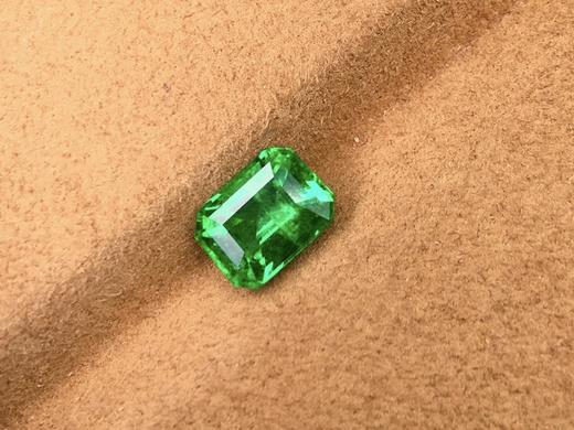 1.82ct 祖母绿裸石 商品图1
