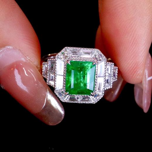 1.30ct 祖母绿戒指 商品图1