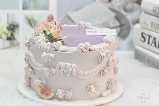 【芋见椰椰】动物奶油、厚乳芋泥、椰子奶冻、焦糖糯米蛋糕胚；冷藏后丝滑冰凉，赶走夏季酷暑； 商品图0