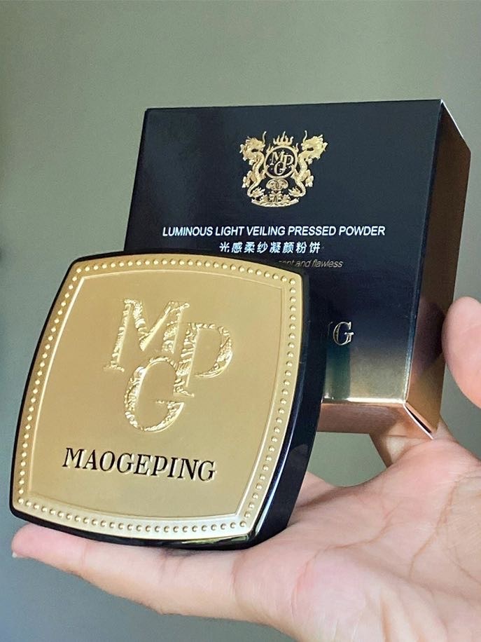 毛戈平光感柔纱凝颜小金扇粉饼4g/7g/11.5g  粉质细腻持久定妆磨皮 801色号