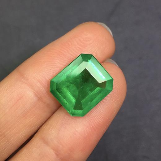 5.36ct 祖母绿裸石 商品图1